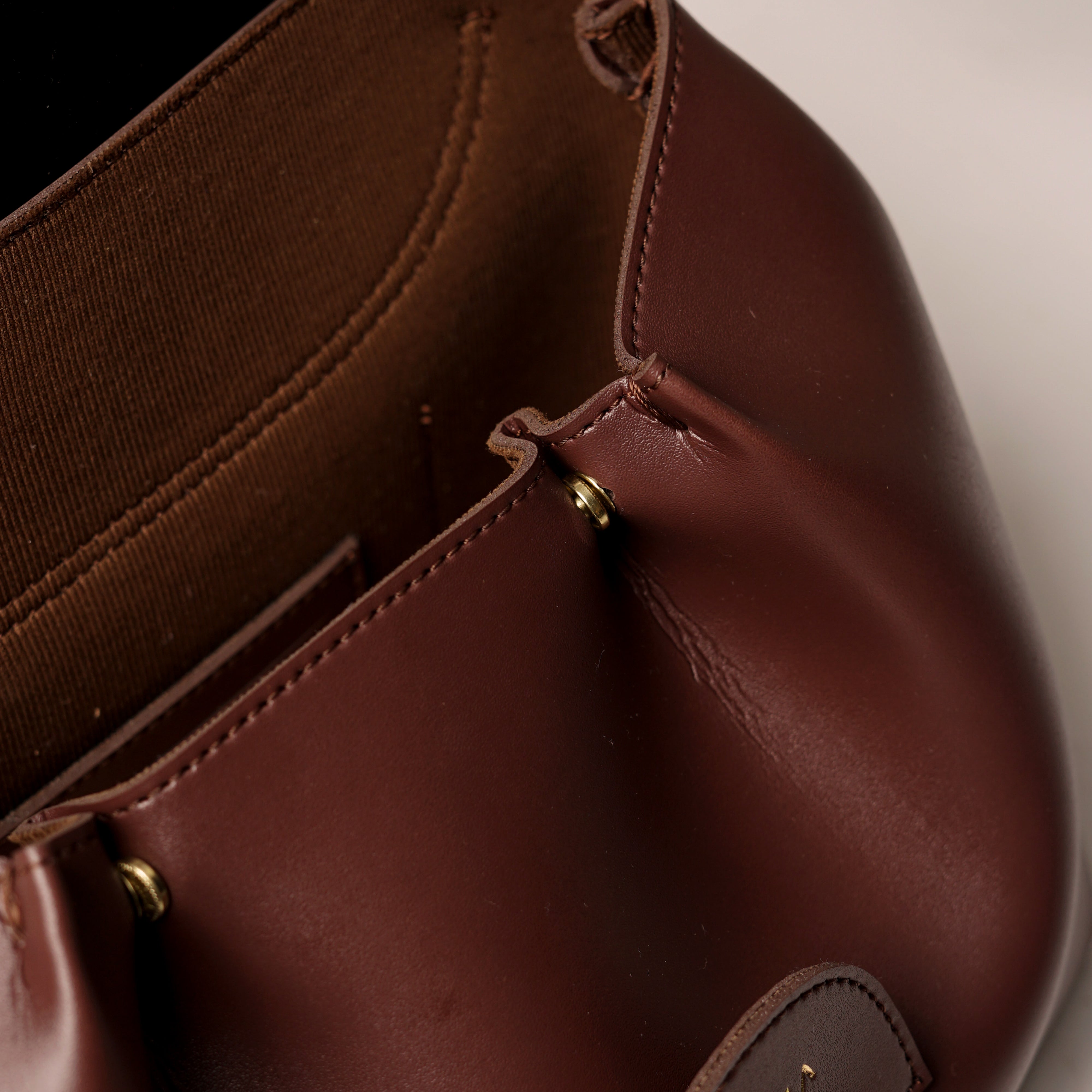 Moon Shoulder - Dark Brown