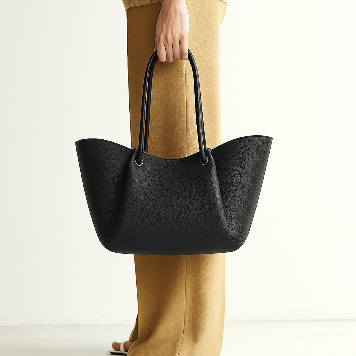 Knot Tote - Black
